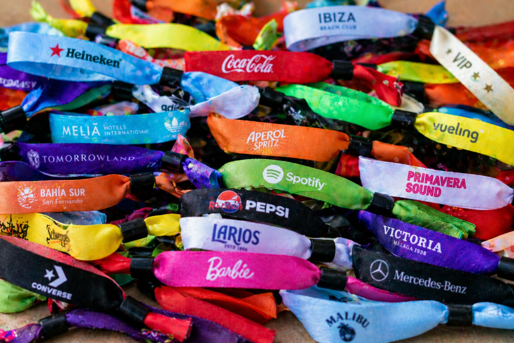 pulseras tyvek personalizadas logo colores numeracion madrid urgente