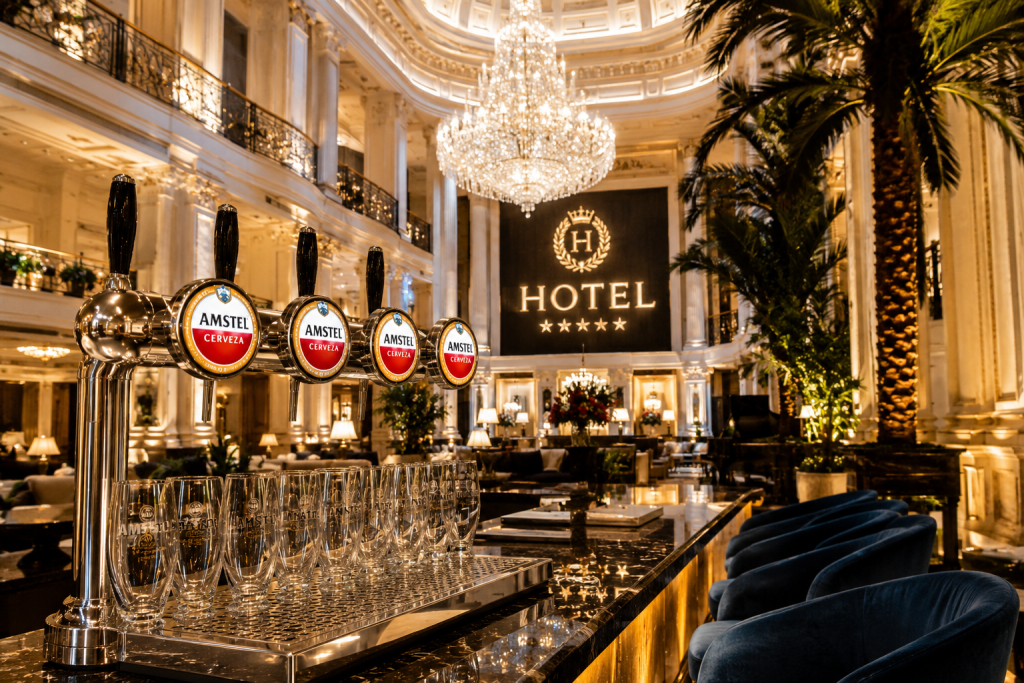 Hotel en Madrid con servicio de cerveza Amstel para sus clientes.